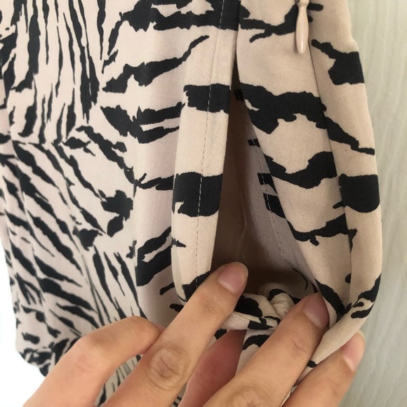 Animal print skirt - NEVER WORN - Picture 2 of 3